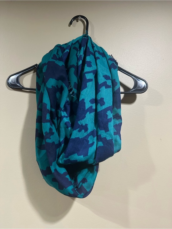 Accessories - Women’s  Infinity Scarf - Teal & Navy
